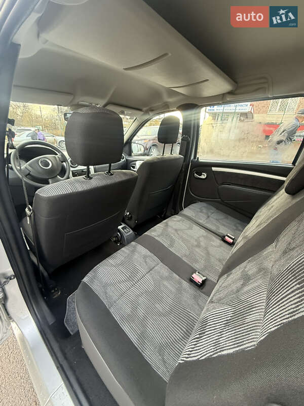 Універсал Dacia Logan MCV 2010 в Сумах