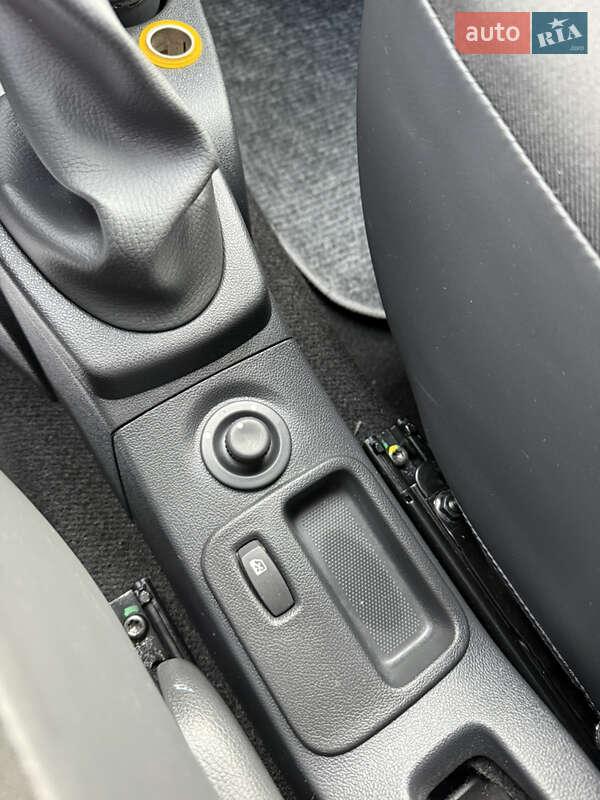 Універсал Dacia Logan MCV 2010 в Сумах