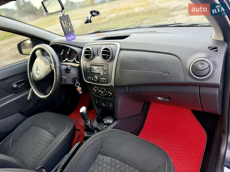 Универсал Dacia Logan MCV 2013 в Новояворовске фото 21 Универсал Dacia Logan MCV 2013 в Новояворовске