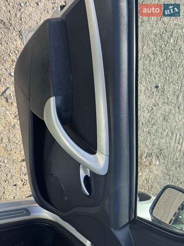 Универсал Dacia Logan MCV 2012 в Ровно фото 20 Универсал Dacia Logan MCV 2012 в Ровно