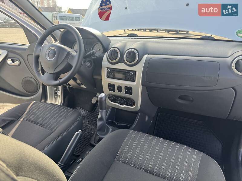 Универсал Dacia Logan MCV 2012 в Ровно фото 34 Универсал Dacia Logan MCV 2012 в Ровно