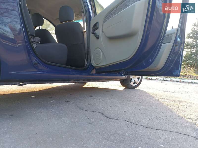 Універсал Dacia Logan MCV 2007 в Ємільчиному фото 16 Універсал Dacia Logan MCV 2007 в Ємільчиному