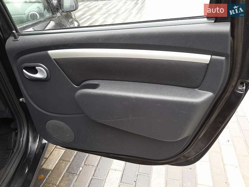 Універсал Dacia Logan MCV 2012 в Красилові