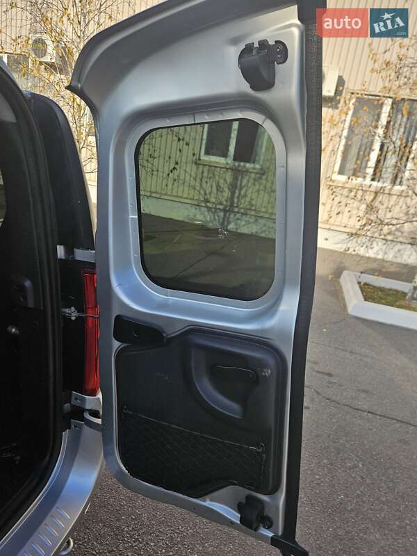 Универсал Dacia Logan MCV 2012 в Полтаве