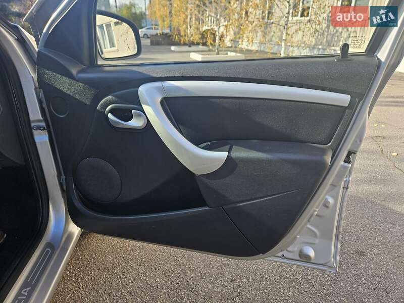 Универсал Dacia Logan MCV 2012 в Полтаве