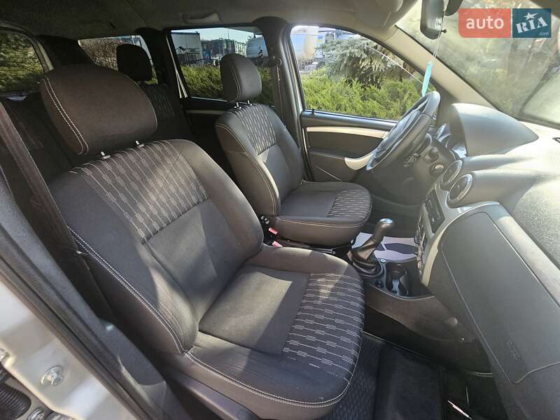 Универсал Dacia Logan MCV 2012 в Полтаве