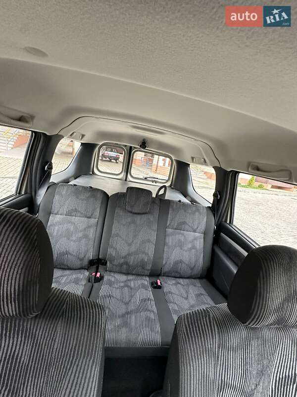 Универсал Dacia Logan MCV 2009 в Ромнах фото 20 Универсал Dacia Logan MCV 2009 в Ромнах