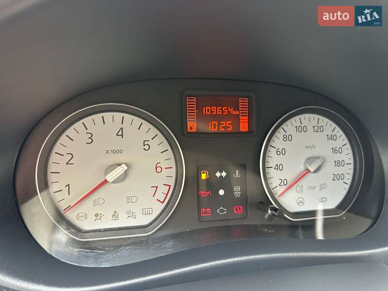 Универсал Dacia Logan MCV 2009 в Ромнах фото 26 Универсал Dacia Logan MCV 2009 в Ромнах