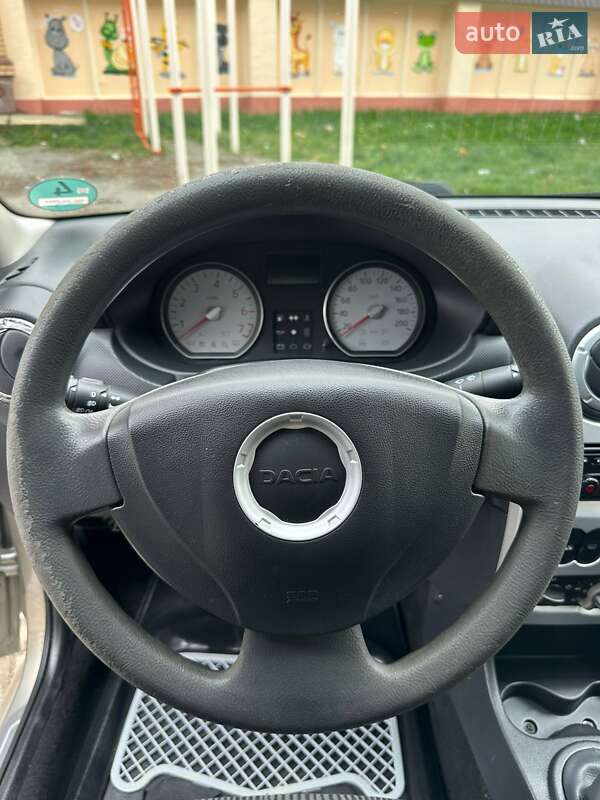 Универсал Dacia Logan MCV 2009 в Ромнах фото 24 Универсал Dacia Logan MCV 2009 в Ромнах