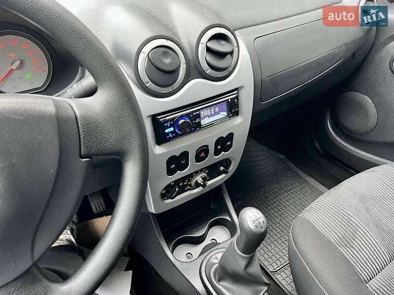 Універсал Dacia Logan MCV 2010 в Умані