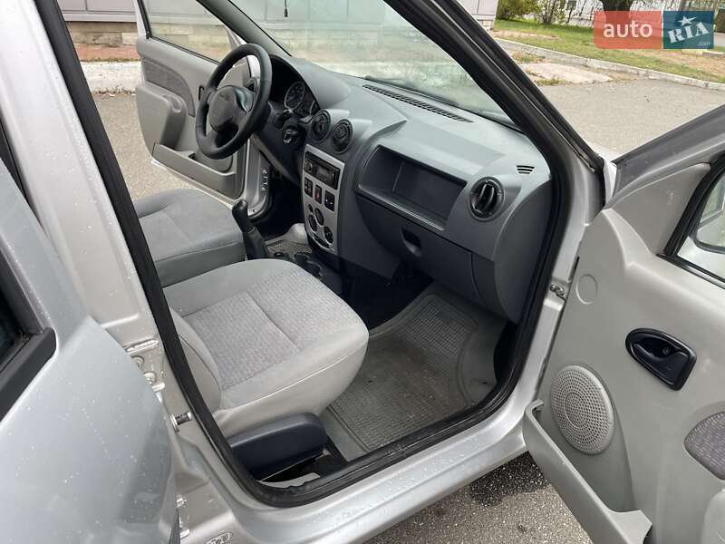 Универсал Dacia Logan MCV 2008 в Киеве фото 17 Универсал Dacia Logan MCV 2008 в Киеве