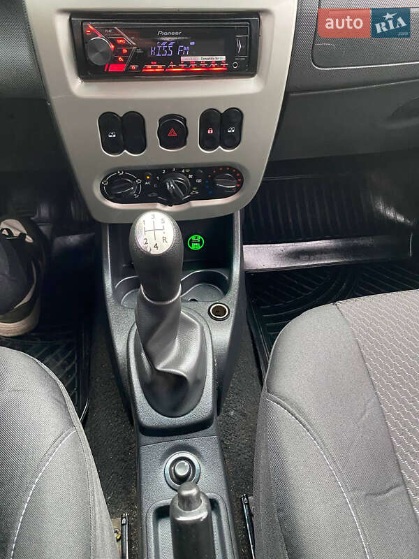 Універсал Dacia Logan MCV 2012 в Кропивницькому