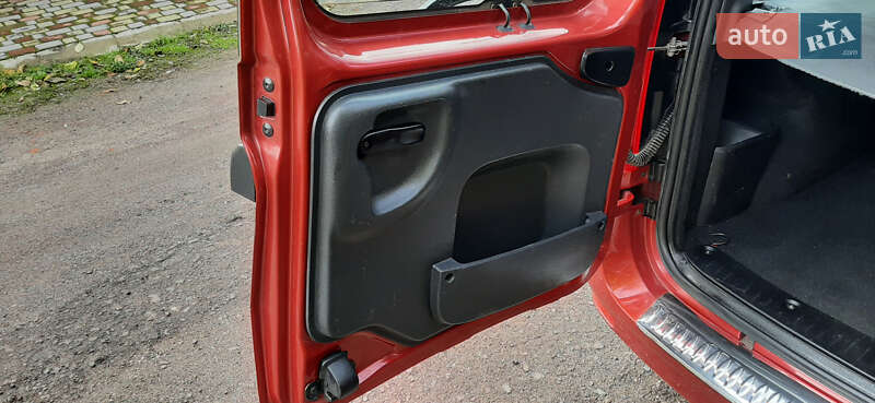 Универсал Dacia Logan MCV 2011 в Чернигове фото 31 Универсал Dacia Logan MCV 2011 в Чернигове