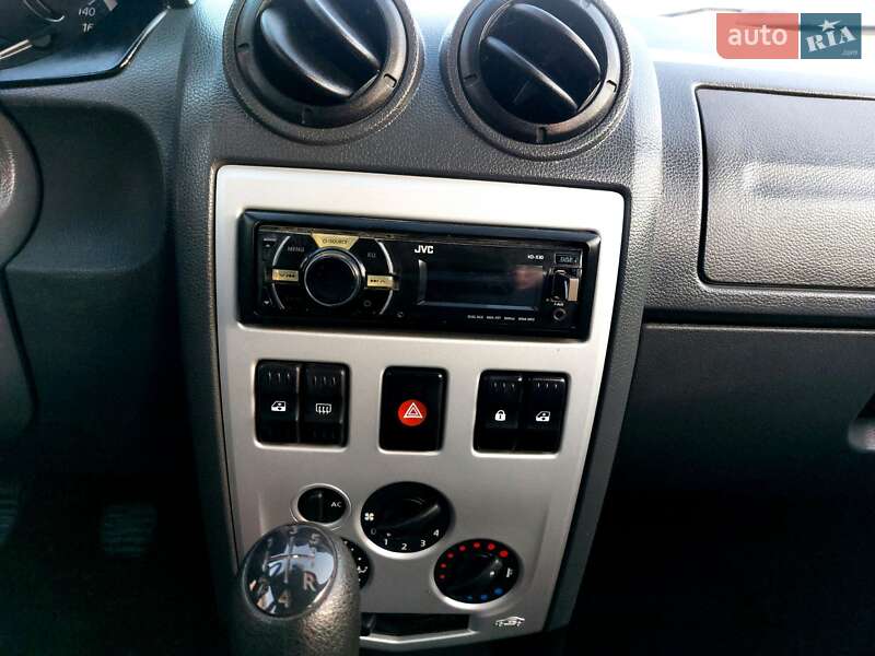 Універсал Dacia Logan MCV 2008 в Чернівцях