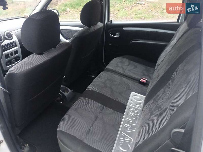 Універсал Dacia Logan MCV 2010 в Черкасах фото 16 Універсал Dacia Logan MCV 2010 в Черкасах
