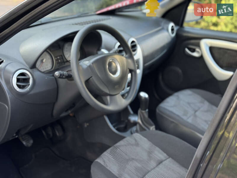 Универсал Dacia Logan MCV 2011 в Умани фото 12 Универсал Dacia Logan MCV 2011 в Умани