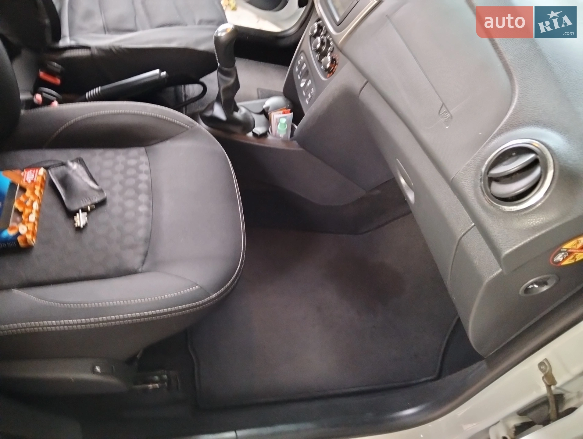 2014 Dacia Logan - мініатюра 8