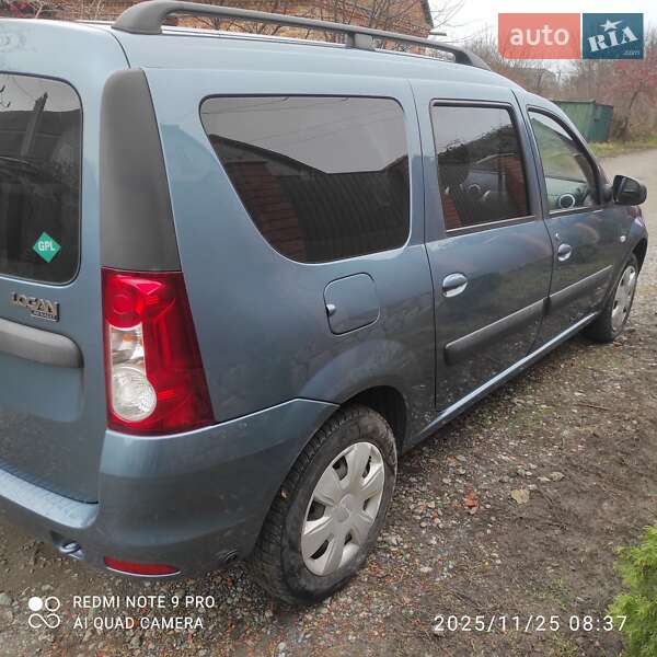 Універсал Dacia Logan MCV 2010 в Ромнах