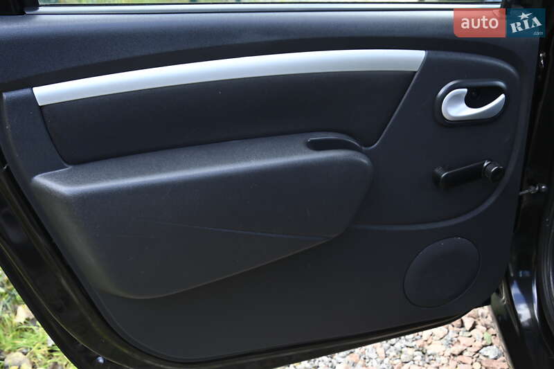 Универсал Dacia Logan MCV 2012 в Бердичеве фото 19 Универсал Dacia Logan MCV 2012 в Бердичеве