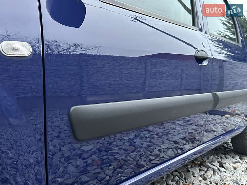 Універсал Dacia Logan MCV 2008 в Рівному