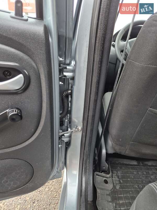 Універсал Dacia Logan MCV 2010 в Стрию