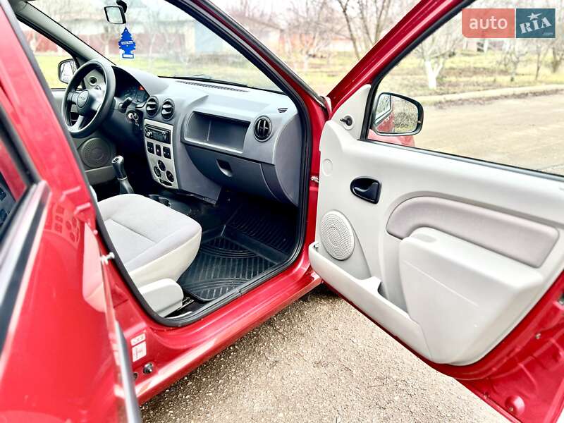 Универсал Dacia Logan MCV 2008 в Харькове