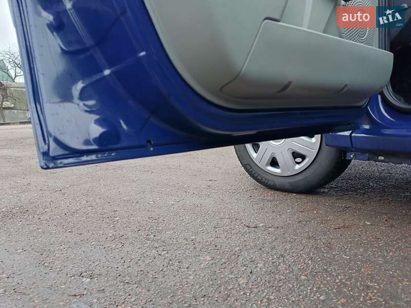 Універсал Dacia Logan MCV 2009 в Чернігові