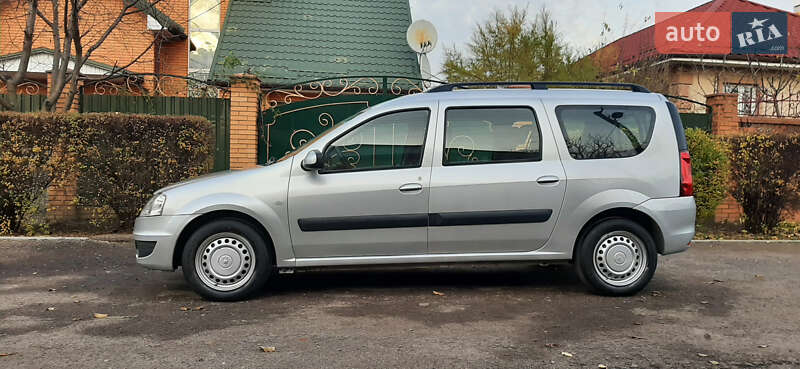 Універсал Dacia Logan MCV 2010 в Чернігові