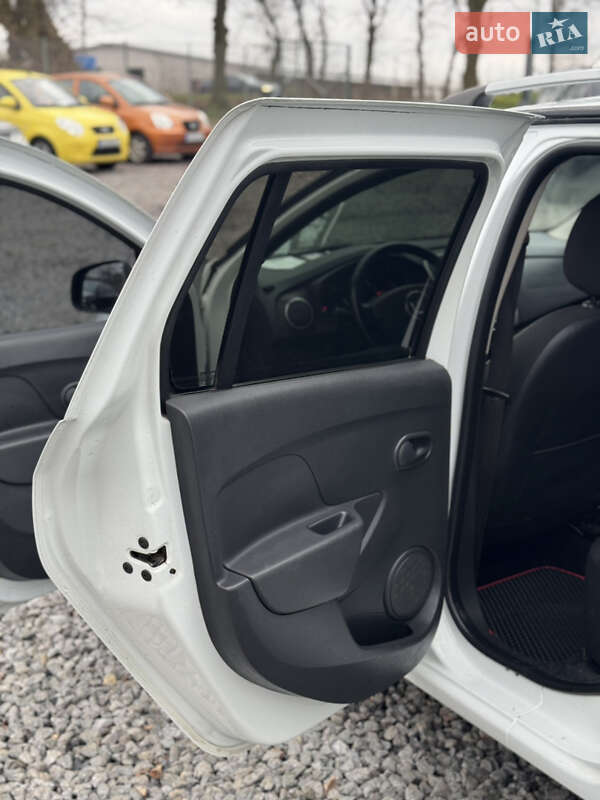 Универсал Dacia Logan MCV 2015 в Хмельницком фото 28 Универсал Dacia Logan MCV 2015 в Хмельницком