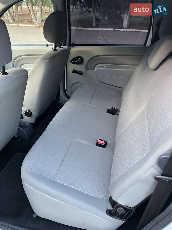 Универсал Dacia Logan MCV 2009 в Нежине фото 31 Универсал Dacia Logan MCV 2009 в Нежине