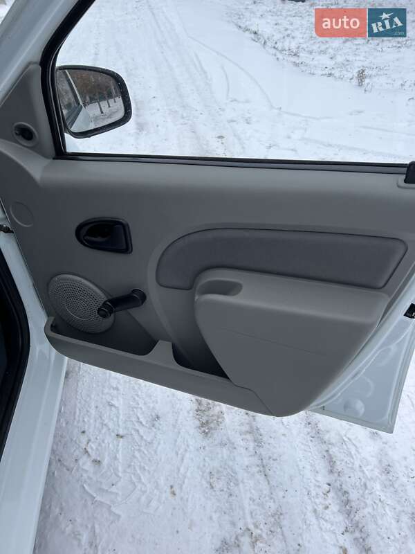 Універсал Dacia Logan MCV 2011 в Ніжині фото 32 Універсал Dacia Logan MCV 2011 в Ніжині