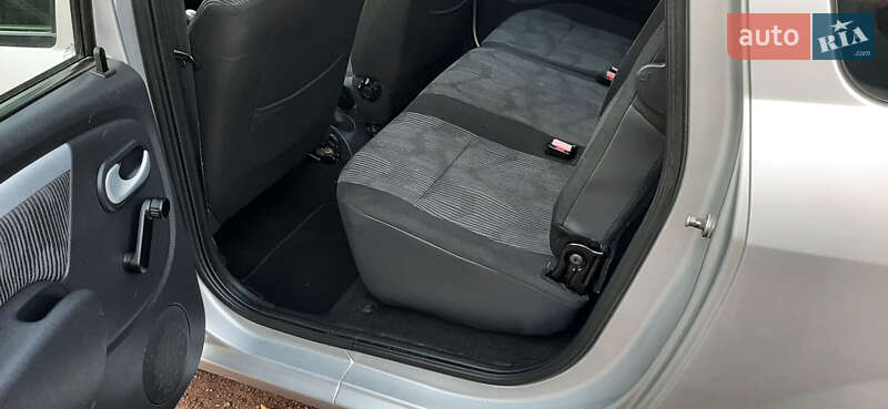 Универсал Dacia Logan MCV 2010 в Чернигове фото 46 Универсал Dacia Logan MCV 2010 в Чернигове