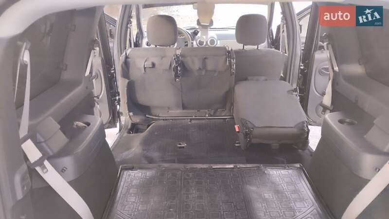 Універсал Dacia Logan MCV 2012 в Запоріжжі