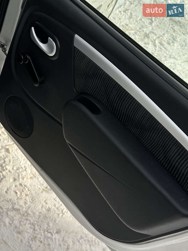 Універсал Dacia Logan MCV 2009 в Ромнах фото 24 Універсал Dacia Logan MCV 2009 в Ромнах