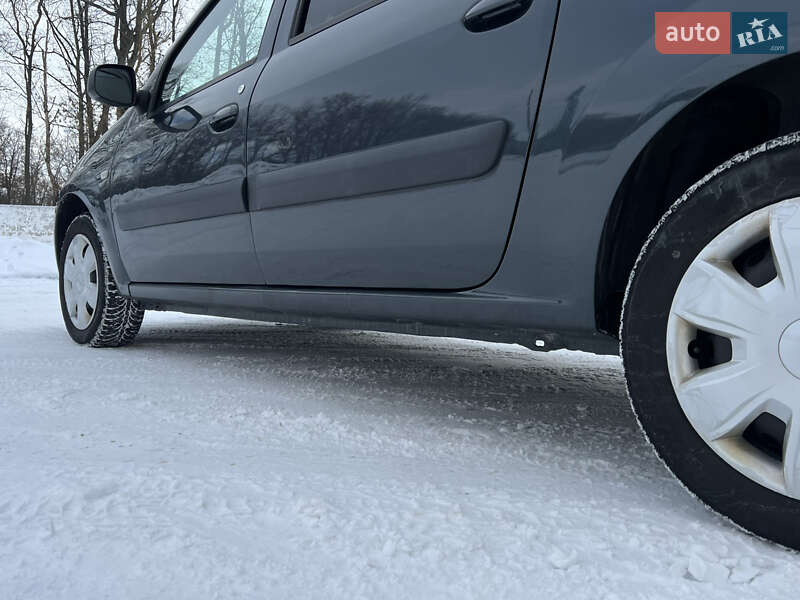 Универсал Dacia Logan MCV 2010 в Луцке фото 37 Универсал Dacia Logan MCV 2010 в Луцке