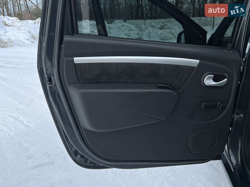 Универсал Dacia Logan MCV 2010 в Луцке фото 54 Универсал Dacia Logan MCV 2010 в Луцке