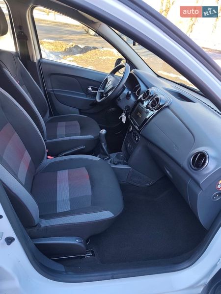 Универсал Dacia Logan MCV 2019 в Ромнах