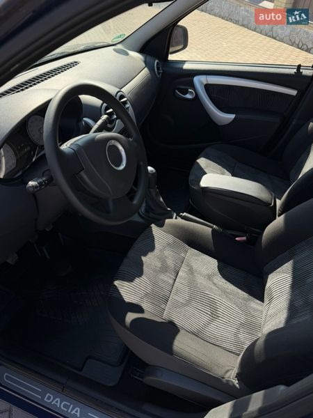 Универсал Dacia Logan MCV 2008 в Ромнах