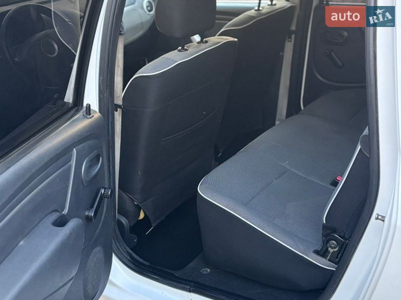 Универсал Dacia Logan MCV 2012 в Белой Кринице фото 8 Универсал Dacia Logan MCV 2012 в Белой Кринице