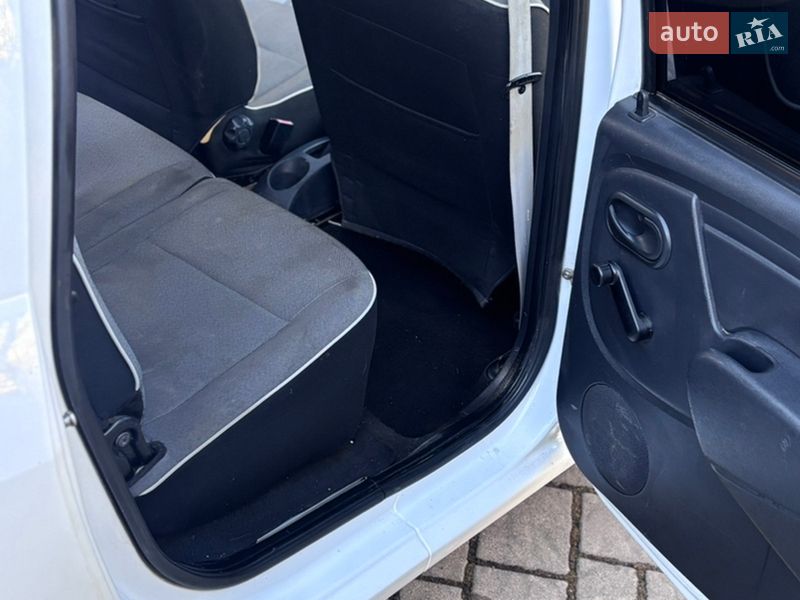 Универсал Dacia Logan MCV 2012 в Белой Кринице фото 10 Универсал Dacia Logan MCV 2012 в Белой Кринице