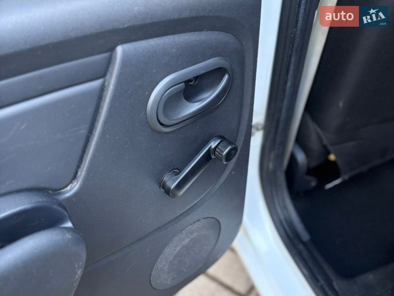 Универсал Dacia Logan MCV 2012 в Белой Кринице фото 18 Универсал Dacia Logan MCV 2012 в Белой Кринице