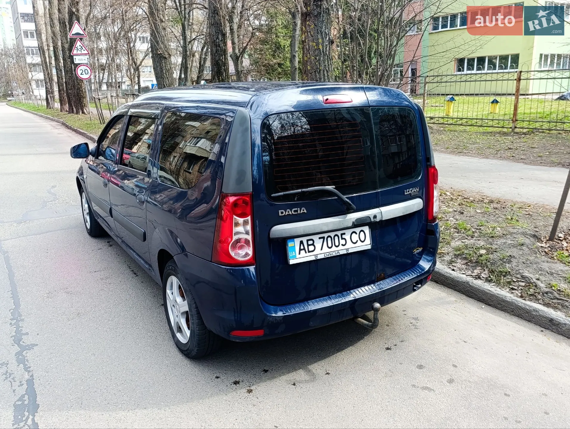 2010 Dacia Logan - мініатюра 3