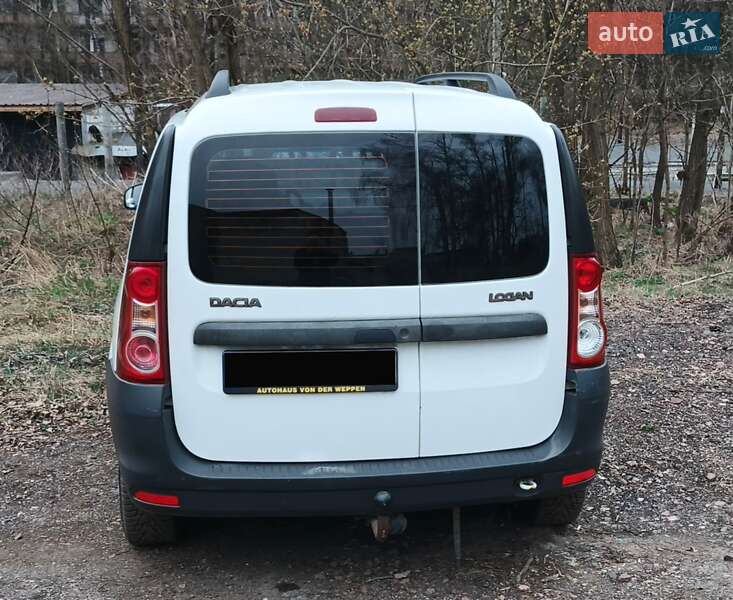 Универсал Dacia Logan MCV 2011 в Чернигове