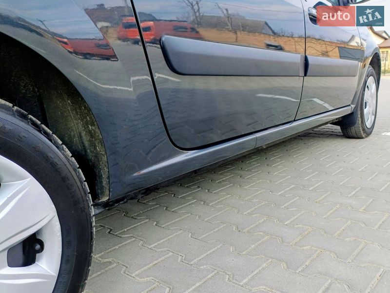 Універсал Dacia Logan MCV 2009 в Дубні