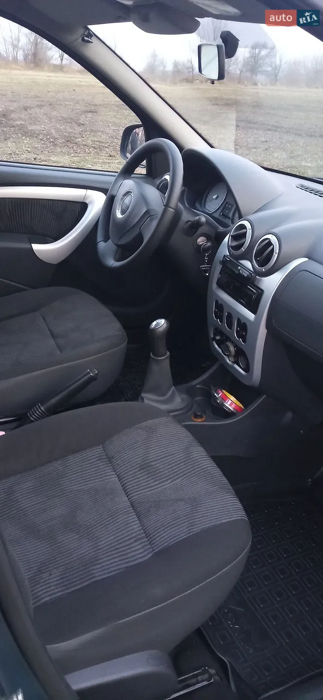 2011 Dacia Logan - мініатюра 6