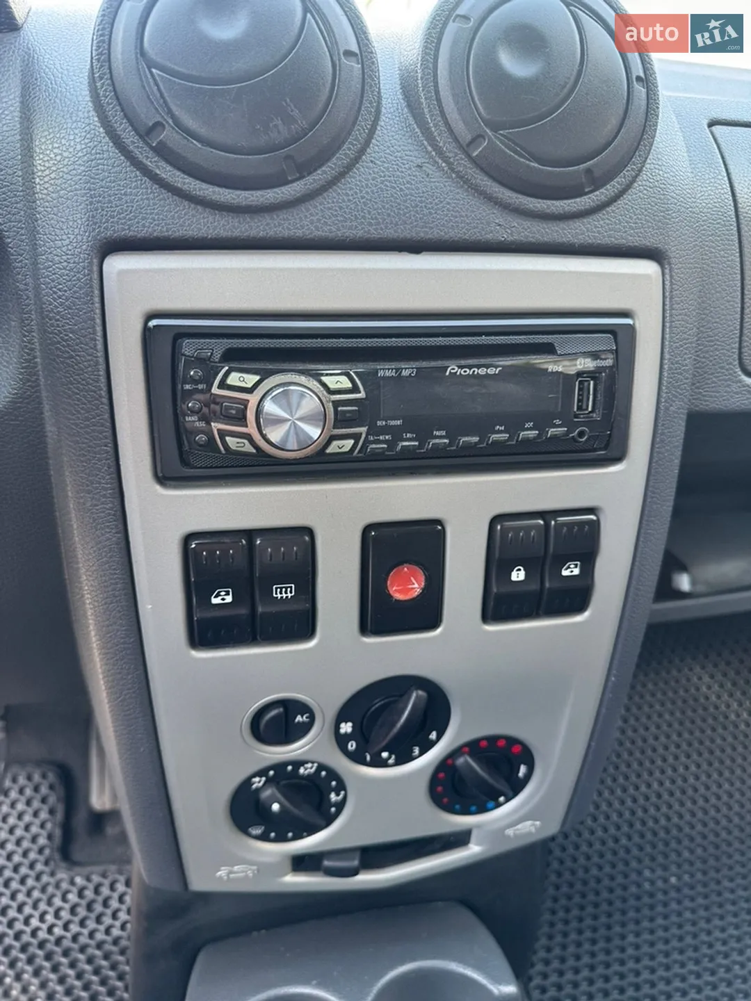 2012 Dacia Logan - мініатюра 10