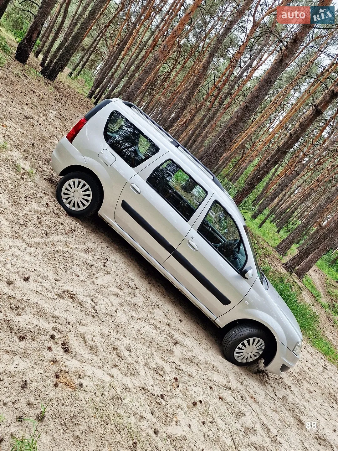 2010 Dacia Logan - мініатюра 9