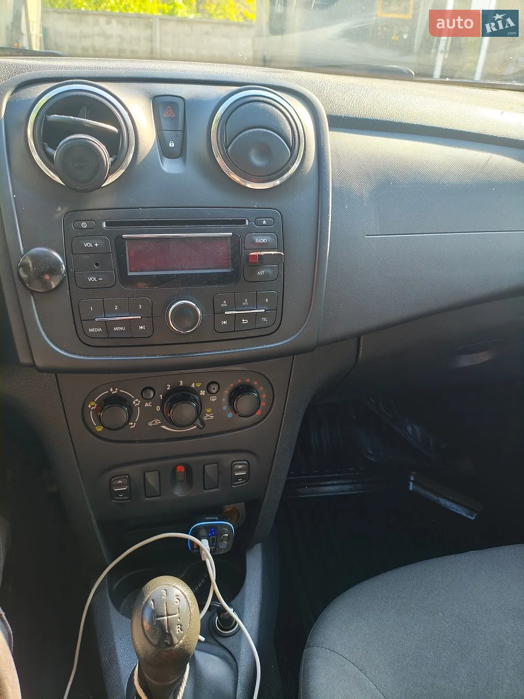 2014 Dacia Logan - мініатюра 8