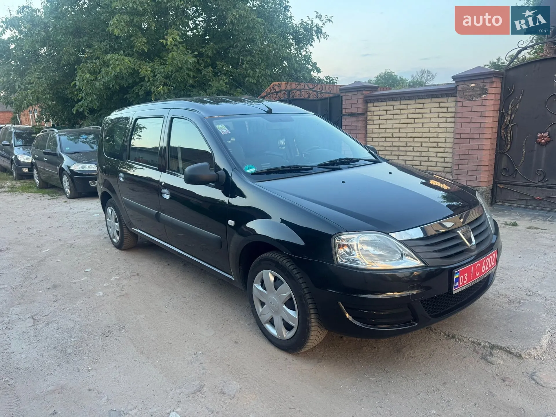 2011 Dacia Logan - мініатюра 3