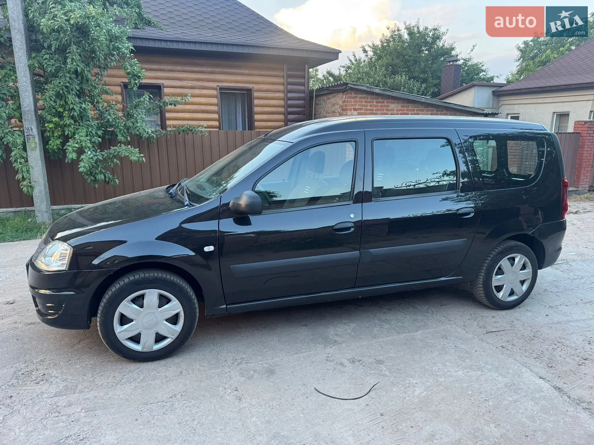 2011 Dacia Logan - мініатюра 10